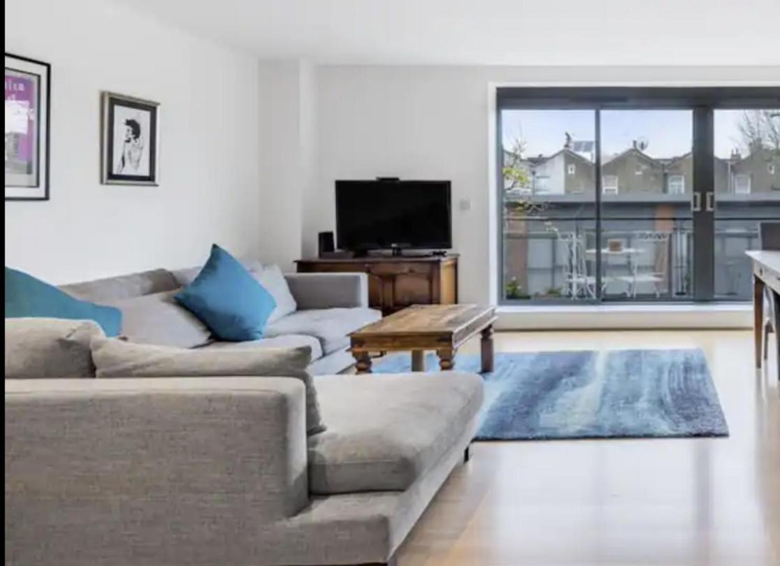 Spacious, Bright And Modern Flat In Holloway Лондон Экстерьер фото