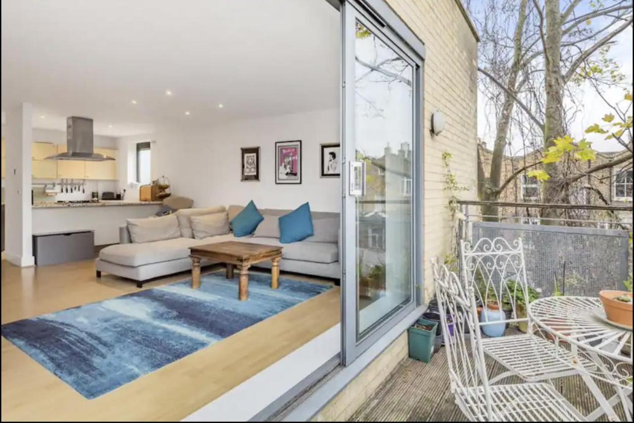 Spacious, Bright And Modern Flat In Holloway Лондон Экстерьер фото